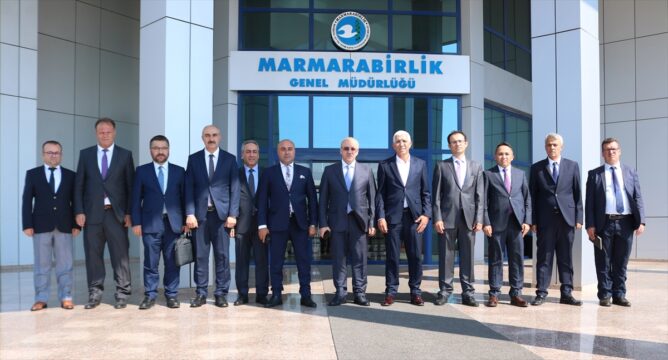Ticaret Bakan Yardımcısı Sezai Uçarmak, Marmarabirlik'i ziyaret etti: