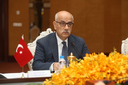 Tarım ve Orman Bakanı Kirişci, Yusufeli Barajı ve HES’te incelemelerde bulundu: