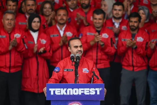 Sanayi ve Teknoloji Bakanı Kacır, TEKNOFEST İzmir'de konuştu: