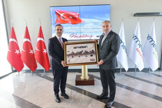 Bakan Kacır, Armelsan firmasını ziyaret etti: