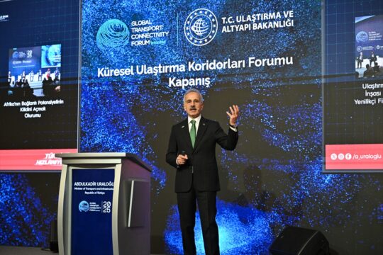 Bakan Uraloğlu, “Küresel Ulaştırma Koridorları Forumu”nun çıktılarını açıkladı:
