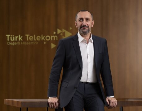 Deprem bölgesindeki 80 bin öğrenci, lise ve üniversite sınavlarına 100. Yıl Kütüphaneleri'nde hazırlandı