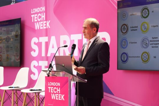 Türkiye'nin teknoloji ve startup yatırım ortamı, Londra Teknoloji Haftası'nda anlatıldı