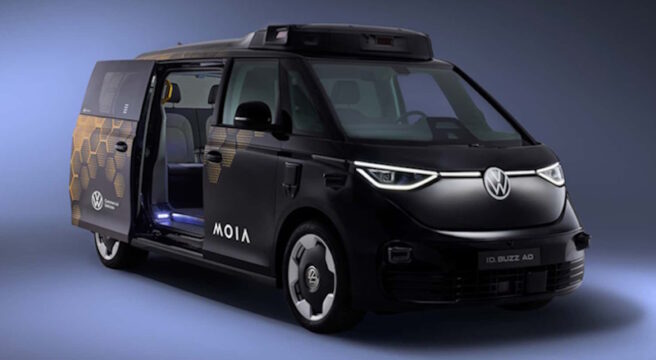 Volkswagen da robotaksi yarışında yerini aldı