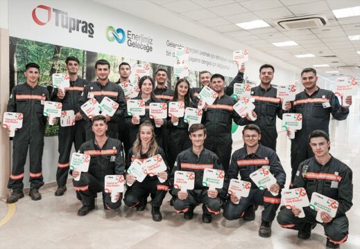 Batman Üniversitesi ve Tüpraş iş birliğiyle gerçekleştirilen Temel Rafinericilik Staj Programı tamamlandı