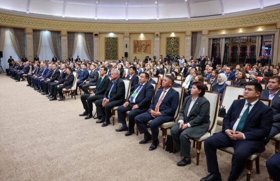Cumhurbaşkanı Yardımcısı Yılmaz, Kırgızistan-Türkiye İş Forumu'nda konuştu: