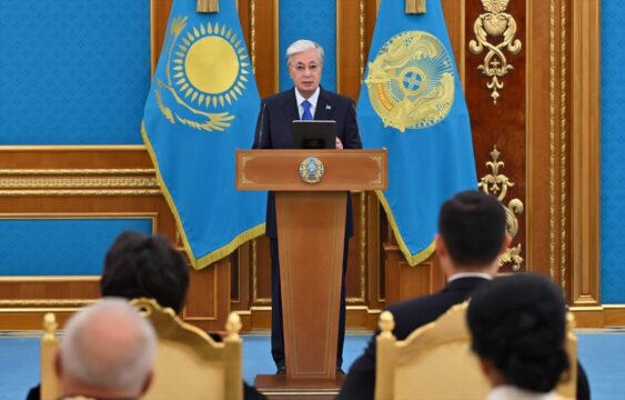 Kazakistan'da petrol üretimi yılda 100 milyon tona çıkacak