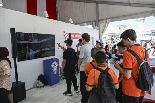 TEKNOFEST İstanbul'da yerini alan Anadolu Ajansı, ziyaretçilere ürün ve hizmetlerini tanıttı