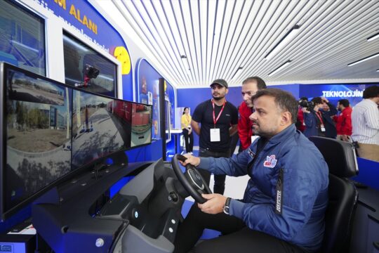 Turkcell'den TEKNOFEST'te 5G ile kıtalar arası otonom sürüş