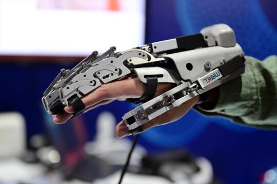 Yerli üretim robotik el rehabilitasyon sistemiyle hastalara düşük maliyetli tedavi amaçlanıyor