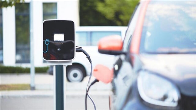 Bataryadan elektrik enerjisi kullanan otomobil satın almak avantajlı mı?