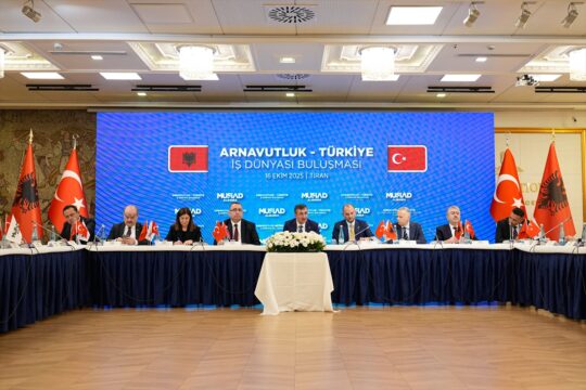 Cumhurbaşkanı Yardımcısı Yılmaz, Arnavutluk'taki İş Dünyası Buluşması'nda konuştu: