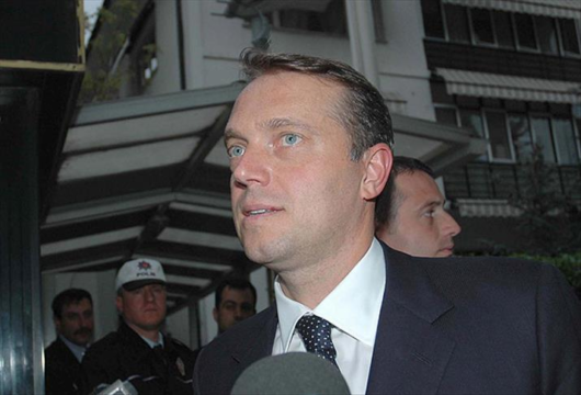 Fransız mahkemesi Türkiye’deki Cem Uzan kararıyla uyumlu hüküm verdi