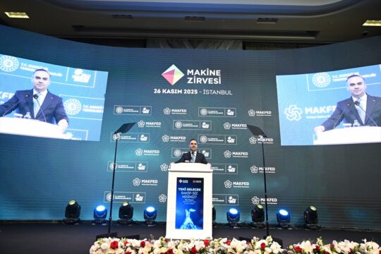 Sanayi ve Teknoloji Bakanı Kacır, Makine Zirvesi’nde konuştu