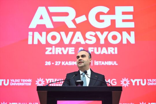 Sanayi ve Teknoloji Bakanı Kacır, 7. AR-GE İnovasyon Zirve ve Fuarı’nda konuştu