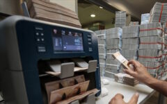 Bankacılık sektörünün mevduatı 27.8 trilyon liraya yükseldi