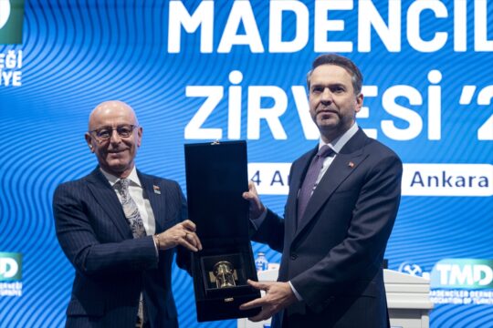 Bakan Bayraktar, maden ihracatının yıl sonunda 6 milyar doları aşacağını bildirdi