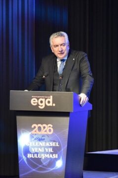 İş dünyası ve ekonomi basını İstanbul'da yeni yıl buluşmasında bir araya geldi