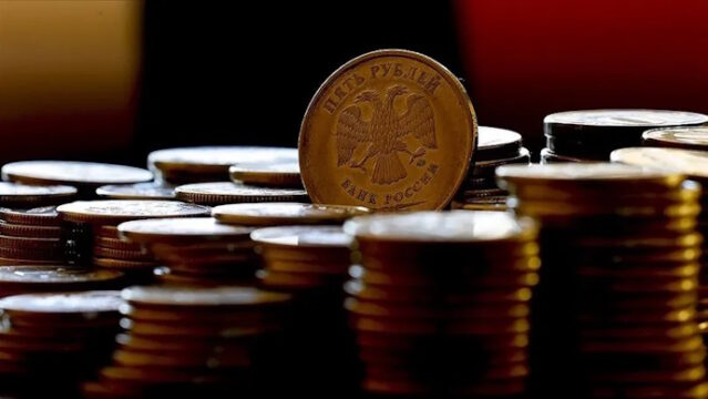 Rus bankalarının net karı 2025’te 3,5 trilyon rubleye geriledi