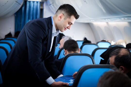 AJet’in İstanbul-Rotterdam seferleri başladı