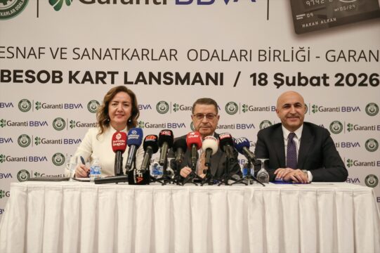 Bursa'da esnaf ve sanatkarların bankacılık ihtiyaçlarını kolaylaştıracak “BESOB Kart” tanıtıldı