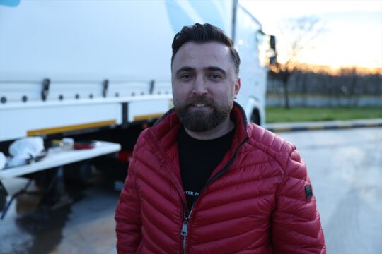 İhracat yükünü çeken tır şoförleri ailelerinden uzakta iftar yapıyor