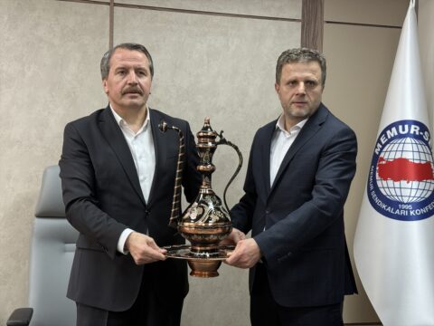 Memur-Sen Genel Başkanı Yalçın Rize'de konuştu: