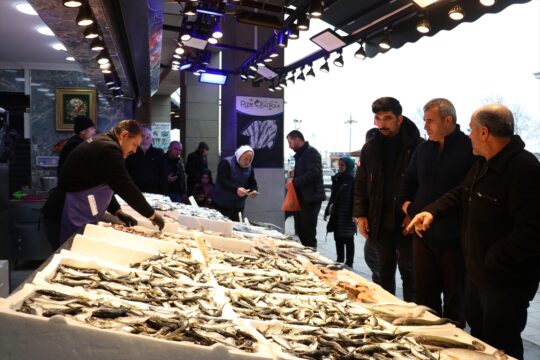 Trabzon'da ramazanda balığa olan ilgi devam ediyor